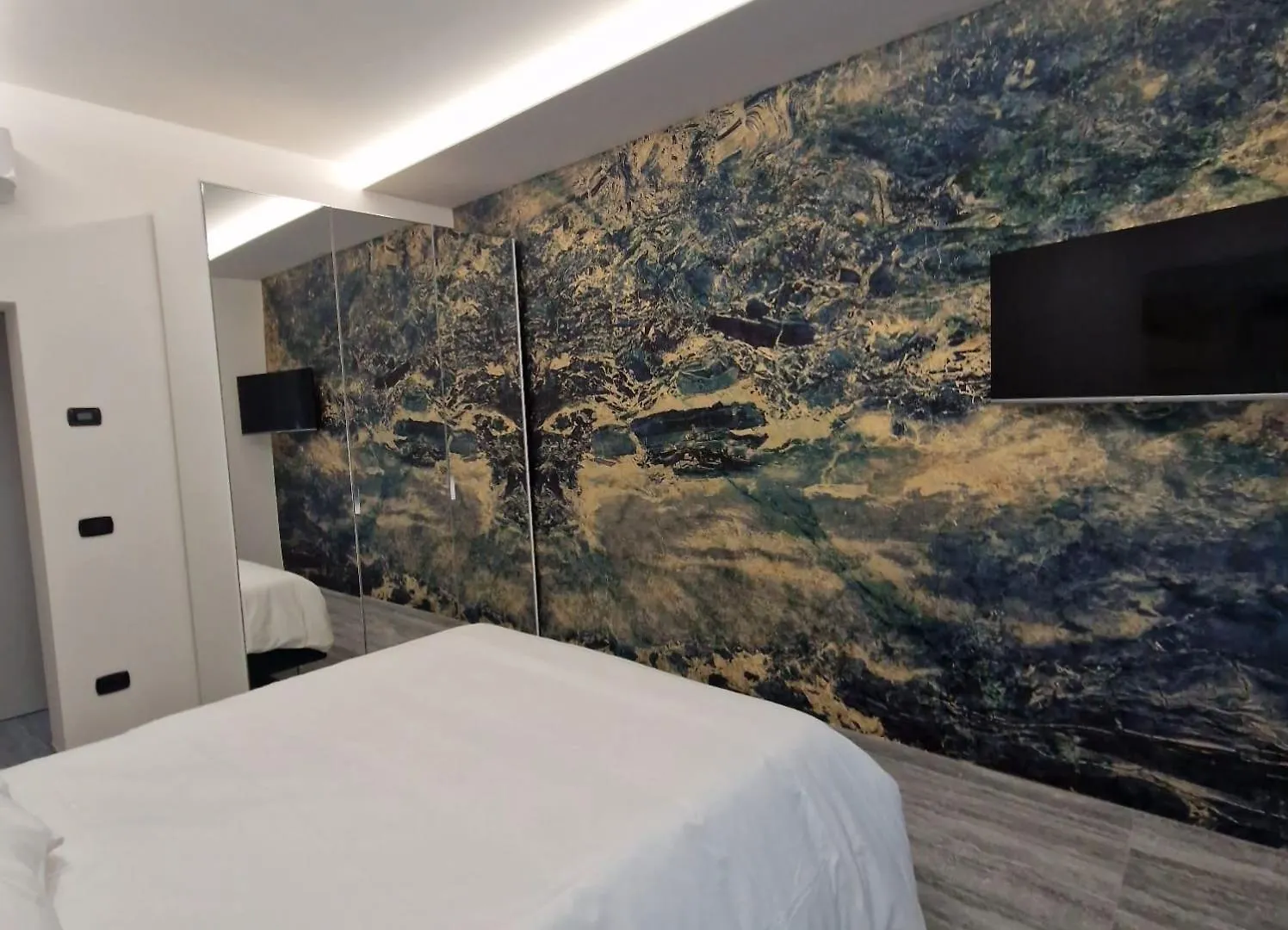 House 21 Residence Room Collecchio Italy