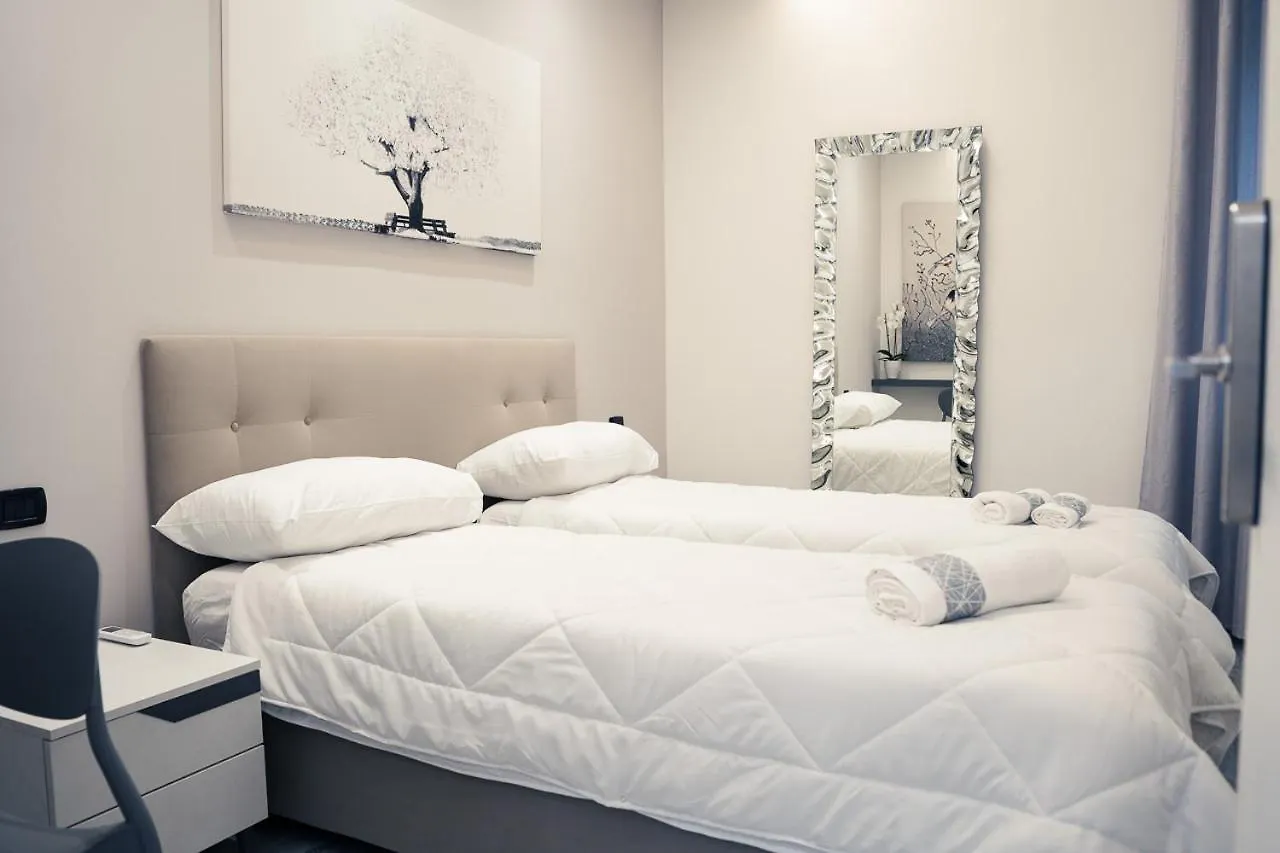 House 21 Residence Room Collecchio 0*,  Italy
