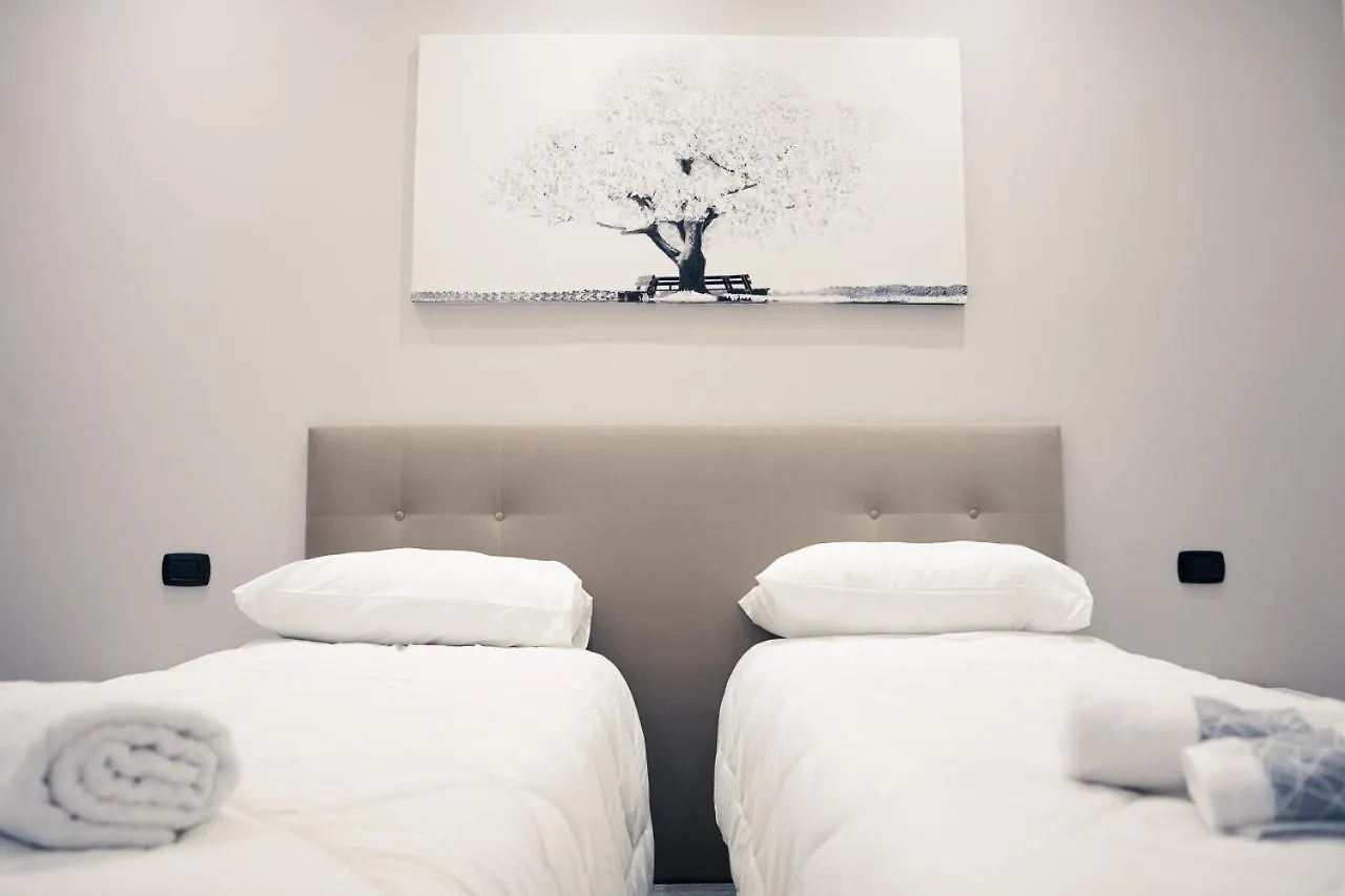 Guest house House 21 Residence Room Collecchio Italy